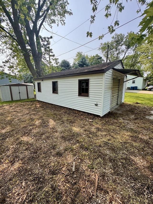 1202 E Water St, Pontiac, IL 61764 - view of outbuilding