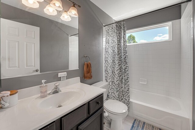 2316 Loop Rd, Algonquin, IL 60102 - full bath with vanity and shower / tub combo