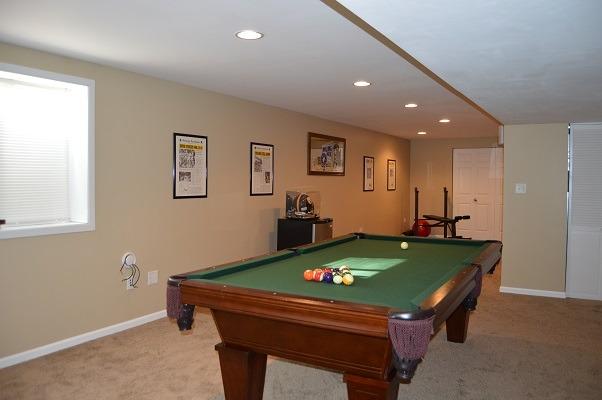 2316 Loop Rd, Algonquin, IL 60102 - playroom featuring light colored carpet, billiards table, and recessed lighting