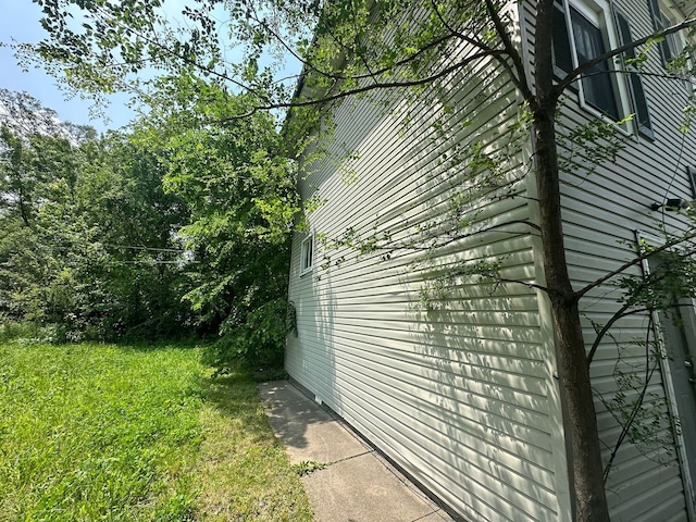 15201 Turlington Ave, Harvey, IL 60426 - view of home's exterior with a yard