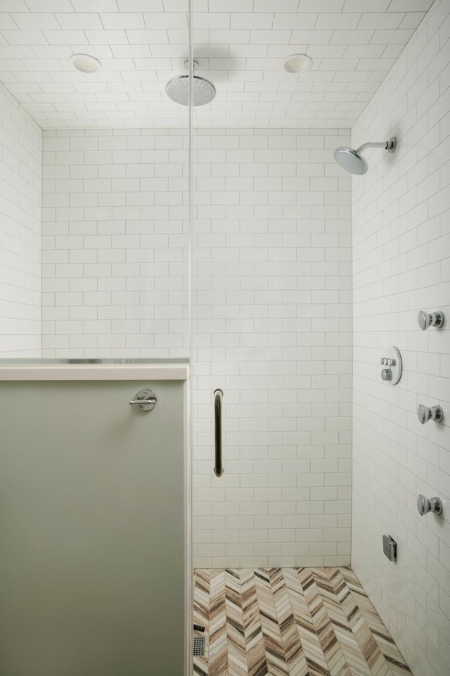 3828 N Racine Ave Unit 3, Chicago, IL 60613 - full bath featuring a stall shower