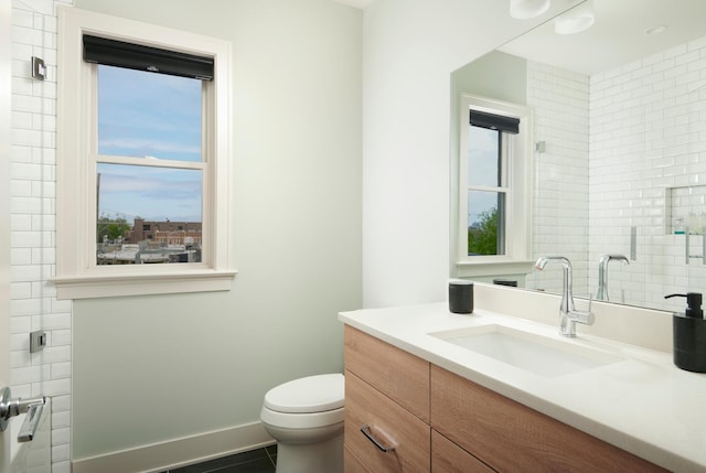 3828 N Racine Ave Unit 3, Chicago, IL 60613 - bathroom featuring vanity and toilet