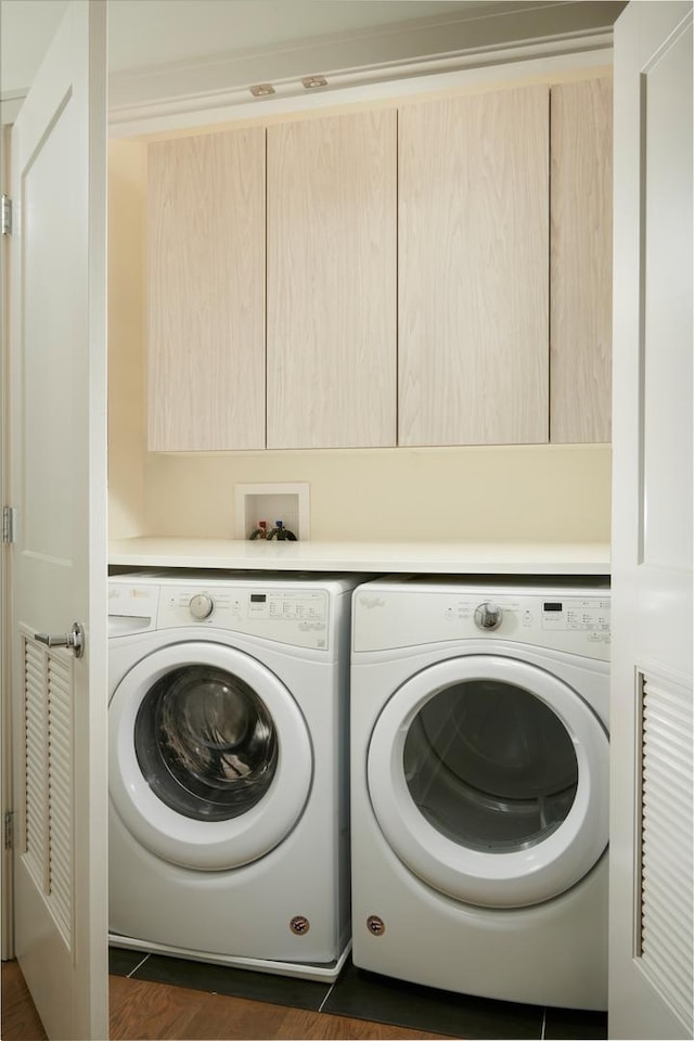 3828 N Racine Ave Unit 3, Chicago, IL 60613 - washroom with washing machine and clothes dryer and cabinet space