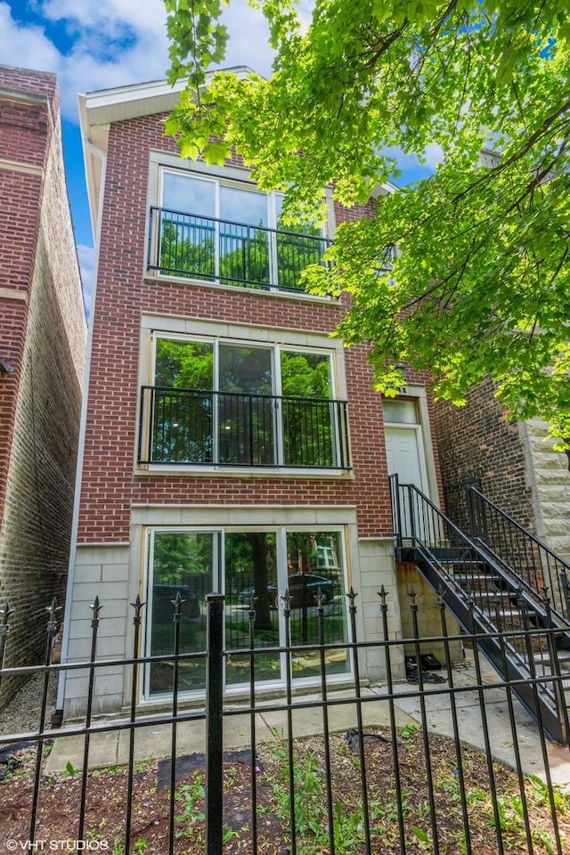 3341 W Fulton Blvd, Chicago, IL 60624 - back of property with brick siding