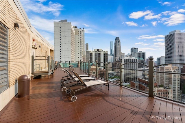 1150 N Lake Shore Dr Unit 19A, Chicago, IL 60611 - deck featuring a skyline view