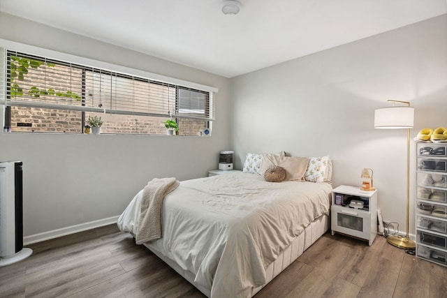 534 W Eugenie St, Chicago, IL 60614 - bedroom with wood finished floors