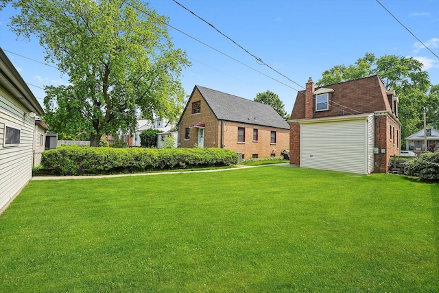 9316 S Utica Ave, Evergreen Park, IL 60805 - view of green lawn