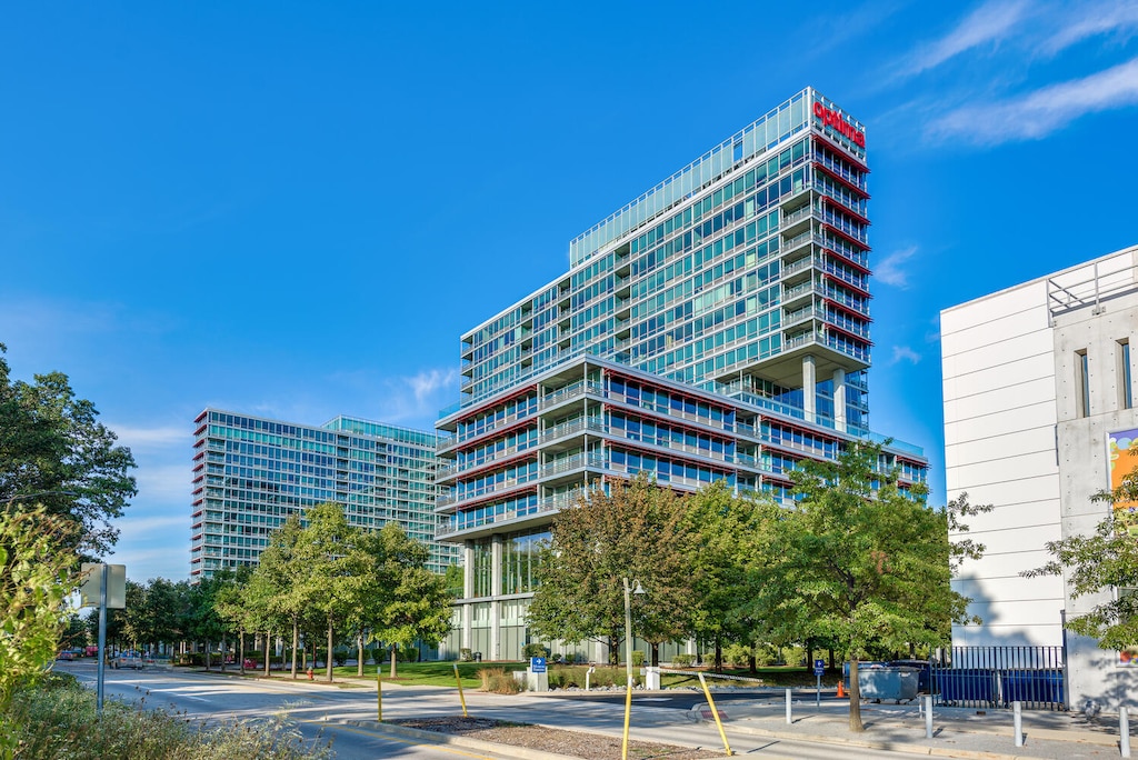 9715 Woods Dr Unit 700, Skokie, IL 60077 - photo 1