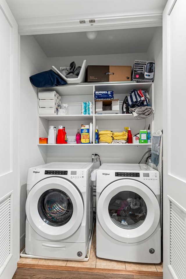 1410 N Greenview Ave Unit 1, Chicago, IL 60642 - washroom featuring washer and dryer