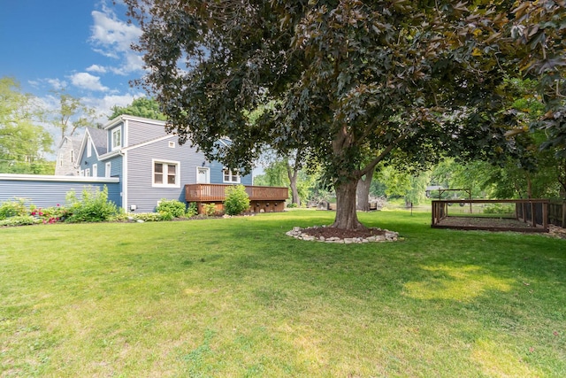 1237 Fox River Dr, Algonquin, IL 60102 - view of grassy yard