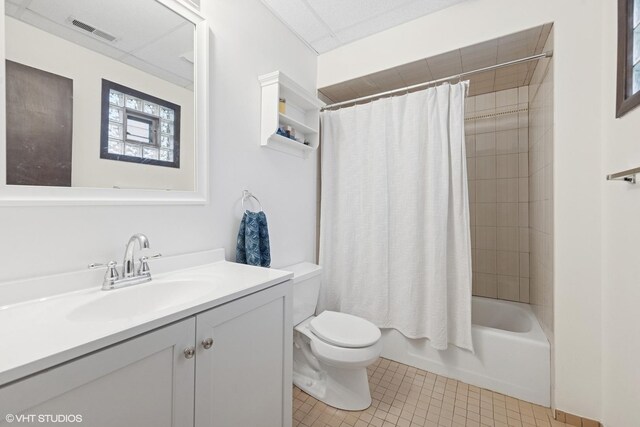 1720 W 54th Pl, La Grange Highlands, IL 60525 - bathroom with vanity, toilet, tile patterned floors, and shower / bath combination with curtain
