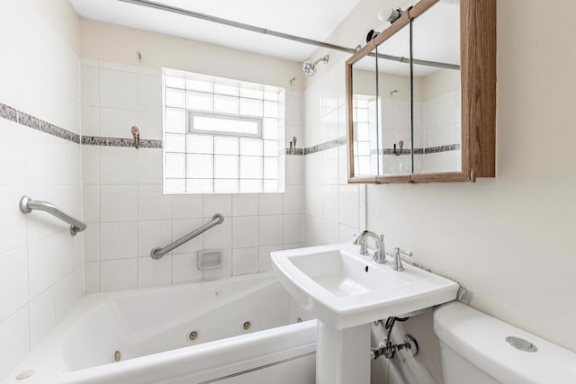 9626 S Oglesby Ave, Chicago, IL 60617 - full bathroom featuring toilet and a combined bath / shower with jetted tub