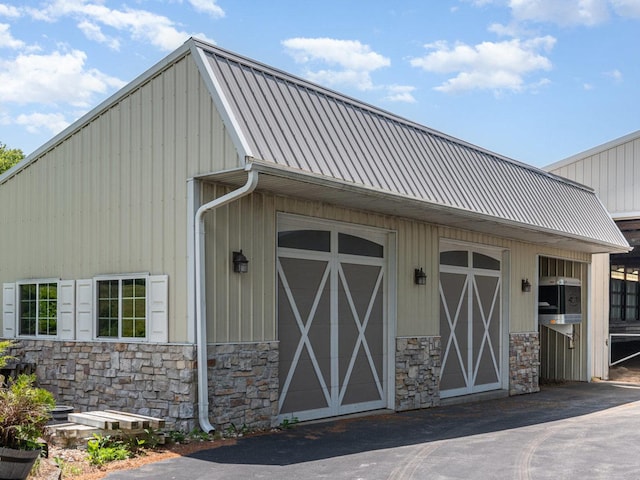 5284 Harvey Rd, Caledonia, IL 61011 - view of outdoor structure featuring an exterior structure