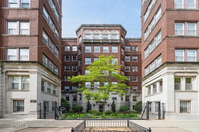 1046 W Balmoral Ave Unit 1D, Chicago, IL 60640 - photo 1
