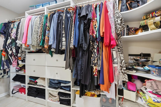 2025 Westbury Ln, Aurora, IL 60502 - view of walk in closet