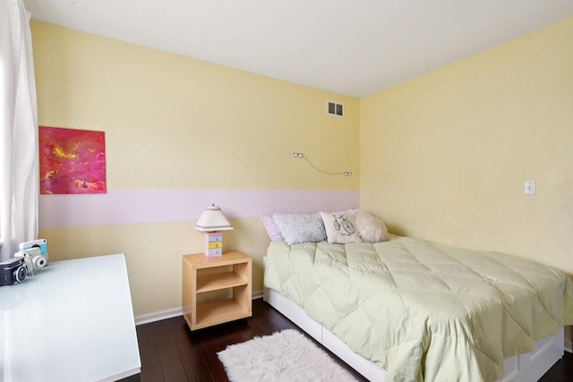 2025 Westbury Ln, Aurora, IL 60502 - bedroom featuring wood finished floors and baseboards