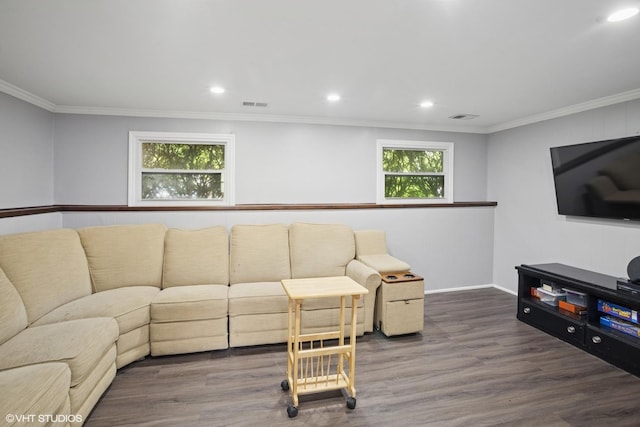 525 Andrew Ln, Lake Zurich, IL 60047 - living area featuring wood finished floors, crown molding, baseboards, and recessed lighting