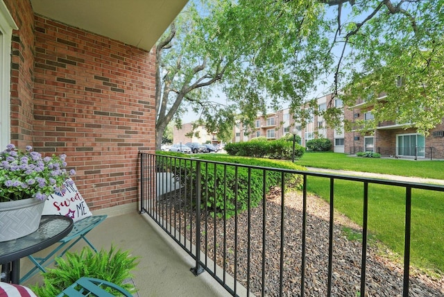 4113 W 97th Pl Unit 104, Oak Lawn, IL 60453 - balcony featuring a residential view