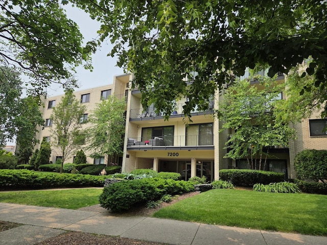 7200 N Ridge Blvd Unit 2K, Chicago, IL 60645 - view of apartment building / complex