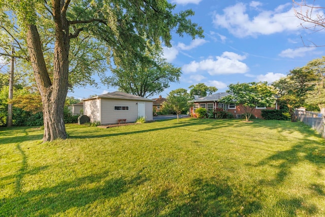436 Marion St, Bensenville, IL 60106 - view of yard with an outdoor structure
