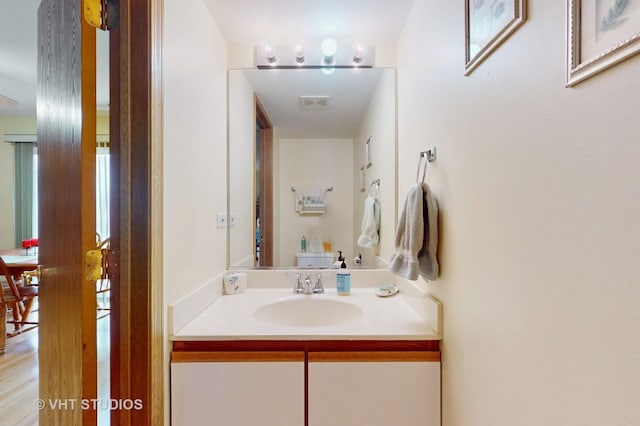 2834 Shelly Ln, Aurora, IL 60504 - bathroom with vanity