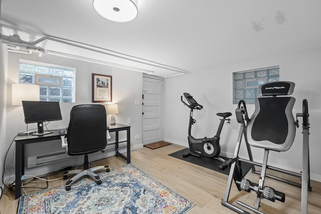 1419 W Birchwood Ave, Chicago, IL 60626 - office featuring wood finished floors and baseboards