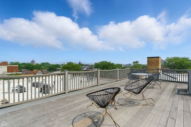 1670 N Claremont Ave Unit 109, Chicago, IL 60647 - view of wooden deck