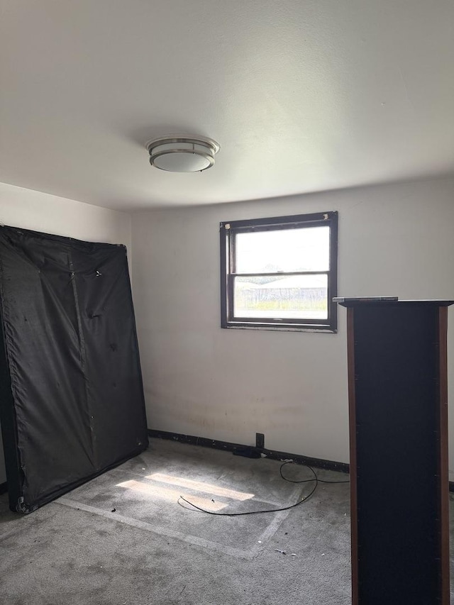 26048 S Dixie Hwy, Crete, IL 60417 - unfurnished bedroom featuring carpet