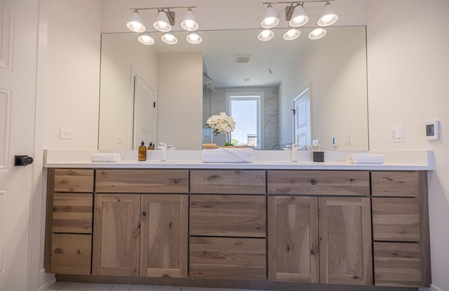 1016 N Hermitage Ave Unit 1, Chicago, IL 60622 - bathroom featuring double vanity