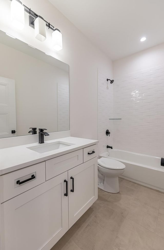 1016 N Hermitage Ave Unit 1, Chicago, IL 60622 - full bath featuring vanity, toilet, shower / washtub combination, and recessed lighting