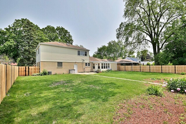 8318 Kilbourn Ave, Skokie, IL 60076 - photo 4