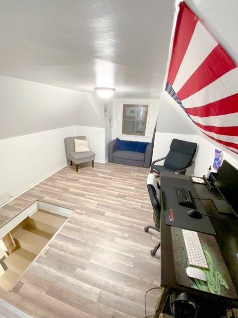 1678 Pratt Ave, Des Plaines, IL 60018 - office space with wood finished floors and lofted ceiling