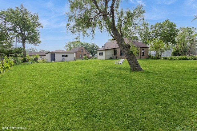 1678 Pratt Ave, Des Plaines, IL 60018 - view of yard