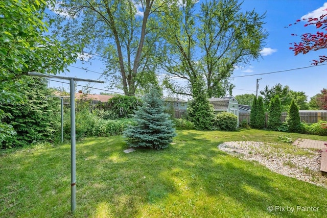 5502 Thelen Ave, Mchenry, IL 60050 - view of yard featuring a storage shed