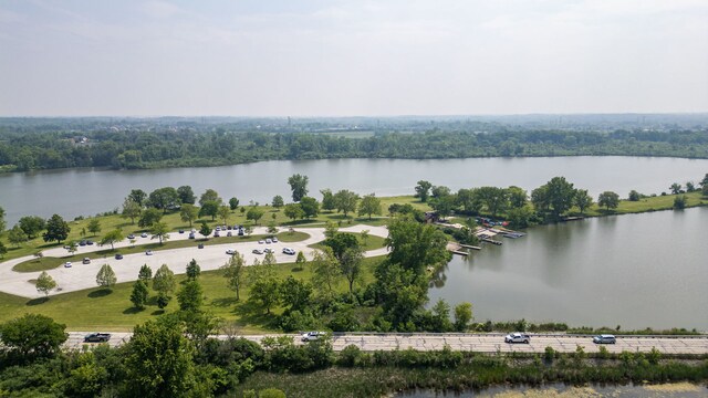 10901 W 131st St, Orland Park, IL 60467 - bird's eye view of a large body of water