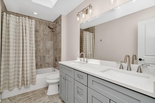 20111 N Woodland Cir, Mokena, IL 60448 - bathroom featuring double vanity and shower / bath combo