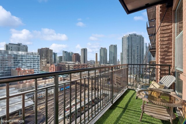 165 N Canal St Unit 1231, Chicago, IL 60606 - balcony featuring a skyline view