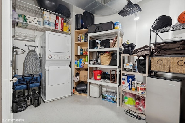 165 N Canal St Unit 1231, Chicago, IL 60606 - storage with stacked washer and clothes dryer