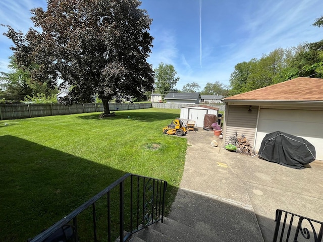 2 Mildred Ave, Glen Ellyn, IL 60137 - view of yard featuring a garage