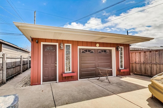 11531 S S Ave J, Chicago, IL 60617 - garage featuring concrete driveway