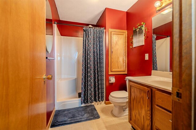 107 W 10th St, Gridley, IL 61744 - full bath featuring toilet and vanity
