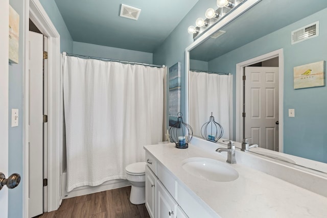 2583 Warm Springs Ln, Naperville, IL 60564 - full bathroom featuring vanity, wood finished floors, and shower / tub combo