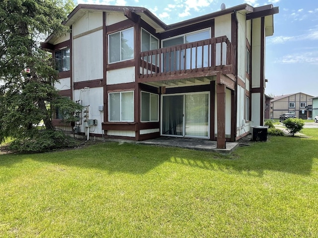 786 Delmar Ct Unit 6, University Park, IL 60484 - rear view of house with a yard and a wooden deck