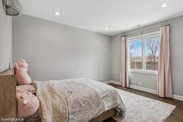 1780 Prairie Ave, Northbrook, IL 60062 - bedroom featuring recessed lighting and dark wood-type flooring