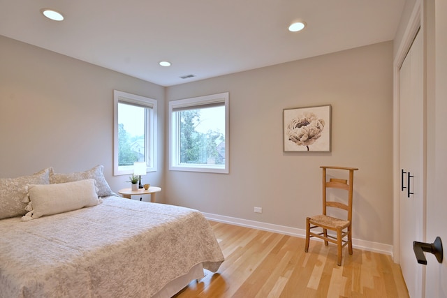 717 S Washington St, Elmhurst, IL 60126 - bedroom featuring light wood-style flooring and recessed lighting