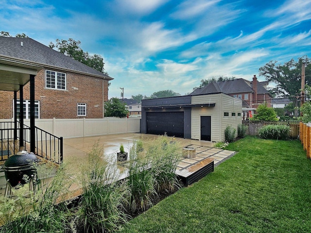 717 S Washington St, Elmhurst, IL 60126 - fenced backyard featuring an outbuilding