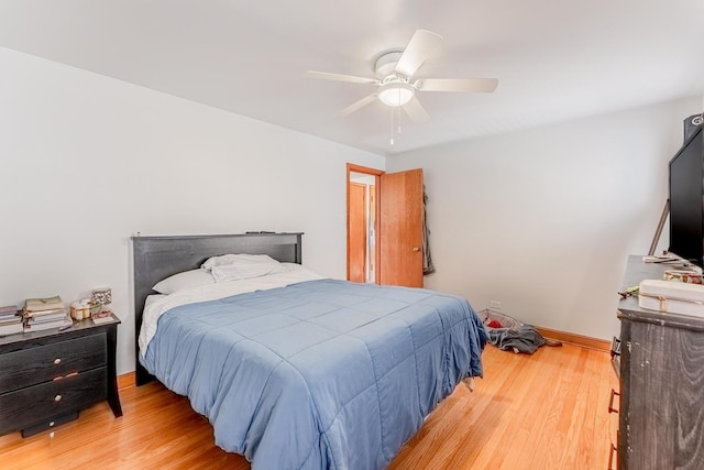7125 S Richmond St, Chicago, IL 60629 - bedroom featuring light wood-style flooring and a ceiling fan