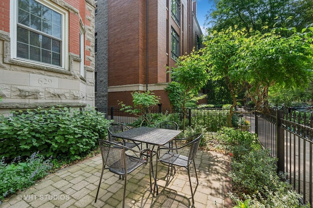 629 W Briar Pl Unit 1W, Chicago, IL 60657 - photo 22