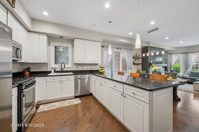 629 W Briar Pl Unit 1W, Chicago, IL 60657 - photo 6