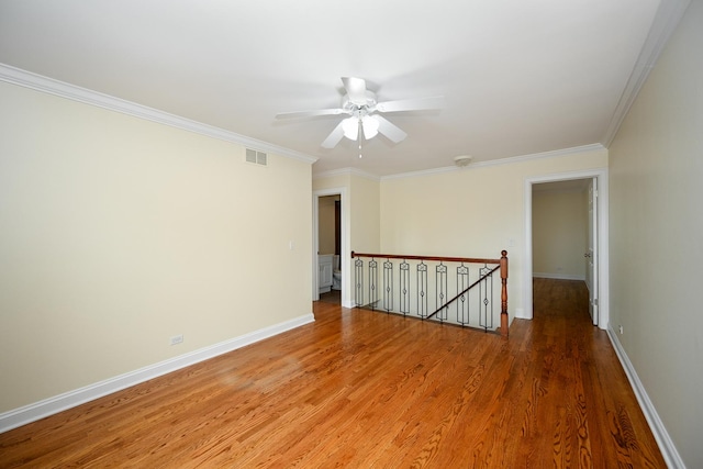 1058 Oakview Dr Unit 1058, Wheaton, IL 60187 - unfurnished room featuring crown molding, light wood-style flooring, and a ceiling fan